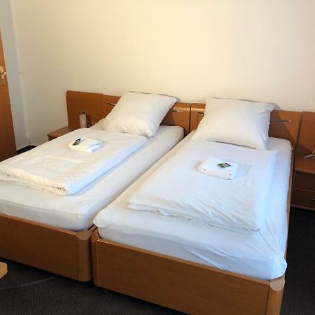 Hotel Mivano Lehrte Esterno foto