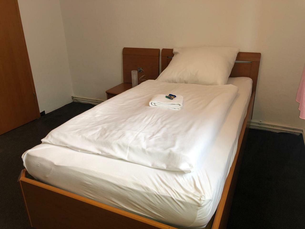Hotel Mivano Lehrte Esterno foto