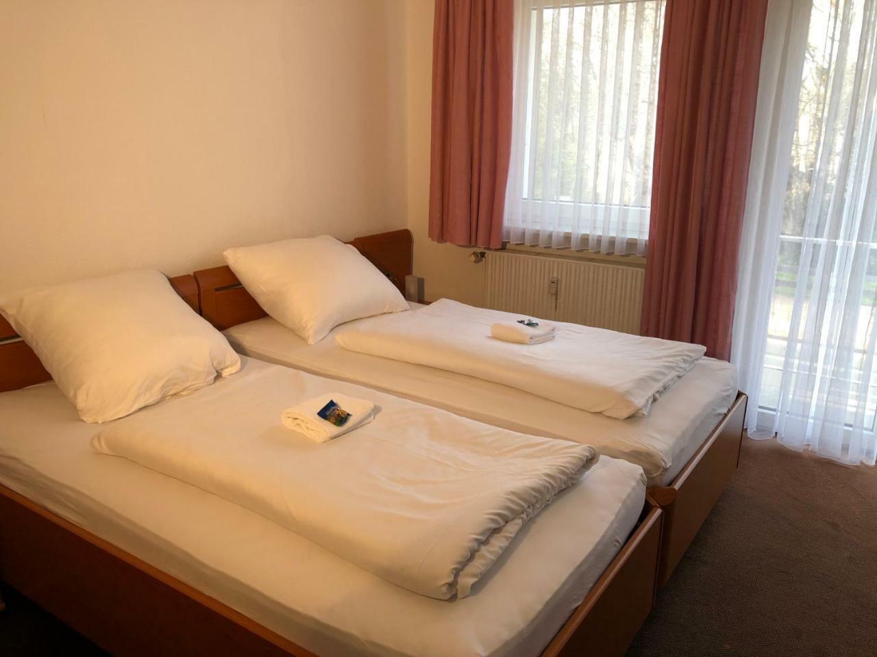 Hotel Mivano Lehrte Esterno foto